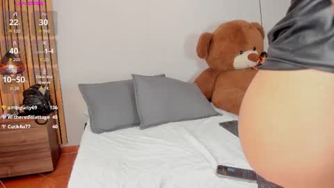 Snapshot of gio_gray chatting on July 4, 8:31 am gio_gray online show from July 4, 8:31 am