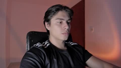 Snapshot of gio_russo chatting on November 7, 11:49 pm GioRusso online show from November 7, 11:49 pm