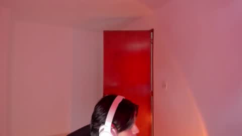 Snapshot of gio_russo chatting on November 19, 7:14 pm GioRusso online show from November 19, 7:14 pm