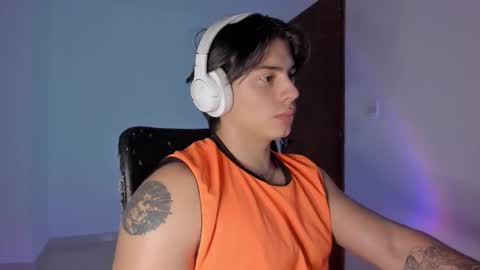 Snapshot of gio_russo chatting on November 20, 11:59 pm GioRusso online show from November 20, 11:59 pm