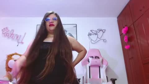 Snapshot of giorgina_montiere chatting on June 5, 3:29 pm giorgina_montiere online show from June 5, 3:29 pm
