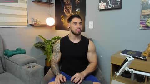 Snapshot of giorgio_leone2 chatting on May 13, 2:20 am Giorgio leone online show from May 13, 2:20 am
