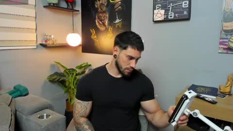 Snapshot of giorgio_leone2 chatting on May 20, 5:24 am Giorgio leone online show from May 20, 5:24 am