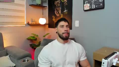 Snapshot of giorgio_leone2 chatting on June 17, 8:54 pm Giorgio leone online show from June 17, 8:54 pm