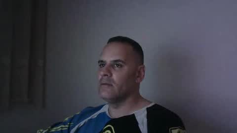 Snapshot of gioshadow chatting on January 18, 10:17 pm gioshadow online show from January 18, 10:17 pm