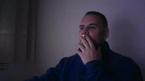 Snapshot of gioshadow chatting on January 24, 2:51 pm gioshadow online show from January 24, 2:51 pm