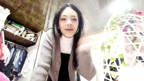 giovanna_oliveria online show from February 15, 12:29 am