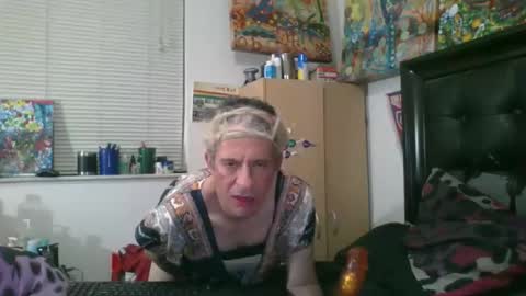 Snapshot of giovanni131971 chatting on December 15, 10:47 pm giovanni131971 online show from December 15, 10:47 pm