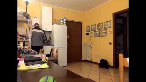 Snapshot of giovanni_1964 chatting on October 2, 5:09 pm giovanni_1964 online show from October 2, 5:09 pm