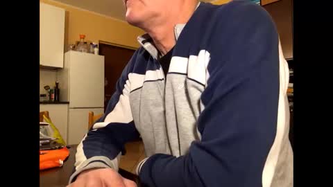 Snapshot of giovanni_1964 chatting on March 1, 9:33 am giovanni_1964 online show from March 1, 9:33 am