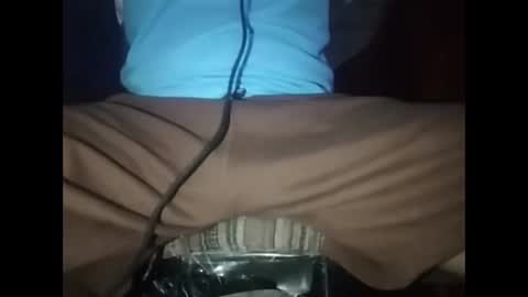 Snapshot of giovannyca chatting on January 2, 5:03 am GuidoGiovan online show from January 2, 5:03 am