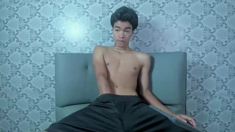 Snapshot of giraldo_giraldo chatting on December 23, 12:52 pm Giraldo online show from December 23, 12:52 pm