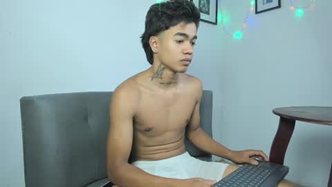 Snapshot of giraldo_giraldo chatting on September 22, 9:00 am Giraldo online show from September 22, 9:00 am