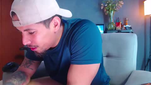 piggy boy online show from November 4, 10:09 pm