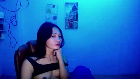 Aisha online show from November 18, 4:44 pm