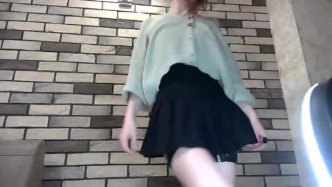 girl_cute007 online show from April 29, 9:54 pm
