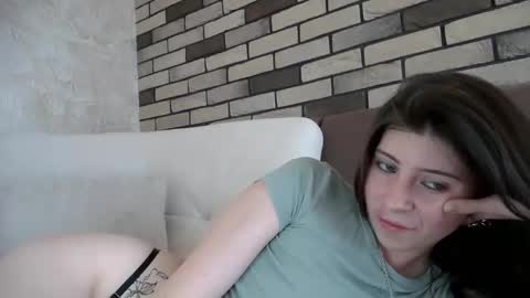Snapshot of girl_cute007 chatting on May 5, 2:36 pm girl_cute007 online show from May 5, 2:36 pm