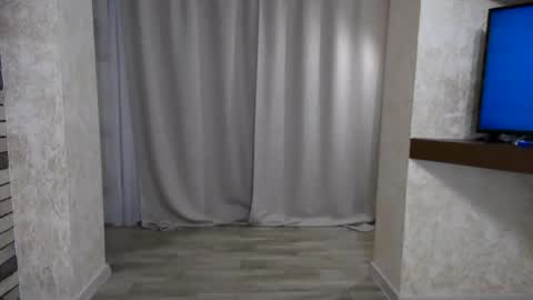 Snapshot of girl_cute007 chatting on May 7, 11:54 pm girl_cute007 online show from May 7, 11:54 pm