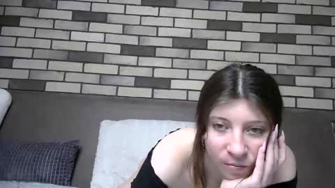Snapshot of girl_cute007 chatting on May 20, 6:25 pm girl_cute007 online show from May 20, 6:25 pm