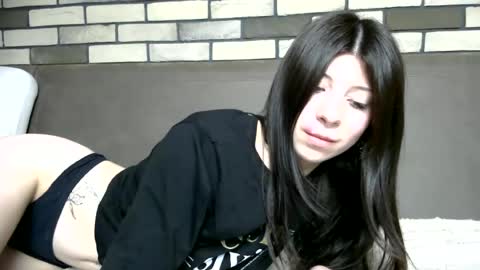 girl_cute007 online show from July 1, 8:08 pm