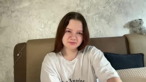 Snapshot of girl_cute07 chatting on May 21, 4:14 pm girl_cute07 online show from May 21, 4:14 pm