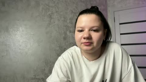 Snapshot of girl_cute07 chatting on June 14, 2:24 am girl_cute07 online show from June 14, 2:24 am