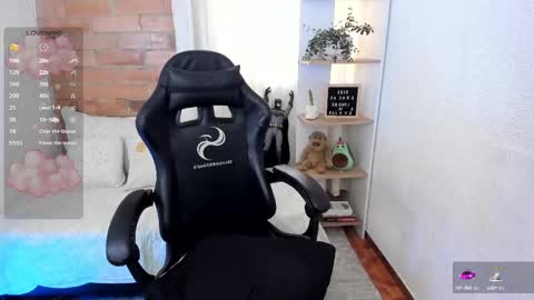 girl_inline online show from February 16, 6:10 pm