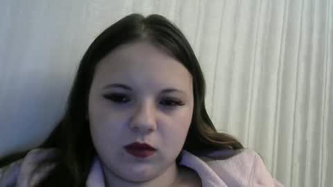 Snapshot of girl_shy07 chatting on November 28, 9:50 pm girl_shy07 online show from November 28, 9:50 pm