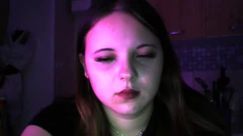 Snapshot of girl_shy07 chatting on December 2, 8:04 pm girl_shy07 online show from December 2, 8:04 pm