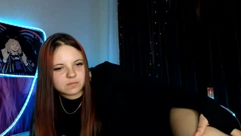 girl_shy07 online show from July 28, 8:01 pm