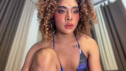 queen ronna online show from July 16, 6:14 pm