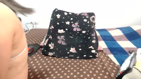Snapshot of girlhornyxx chatting on May 21, 7:32 pm samanta online show from May 21, 7:32 pm