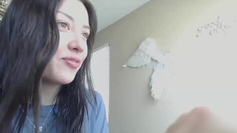 Snapshot of girlnextdoor702 chatting on June 5, 3:07 pm Jasmine online show from June 5, 3:07 pm