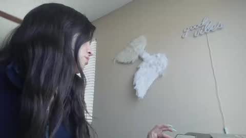 Snapshot of girlnextdoor702 chatting on June 10, 6:07 pm Jasmine online show from June 10, 6:07 pm