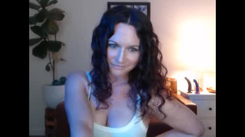Snapshot of girlnexxxdoor chatting on April 7, 1:28 am Girlnexxxdoor online show from April 7, 1:28 am