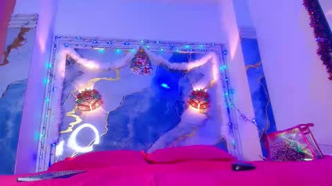 eleanor and celeste online show from December 4, 3:27 am