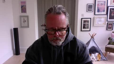 girlsandbikes online show from February 27, 12:05 pm