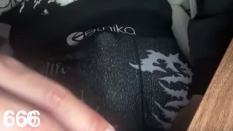 girlsonlyy666 online show from November 26, 12:11 am