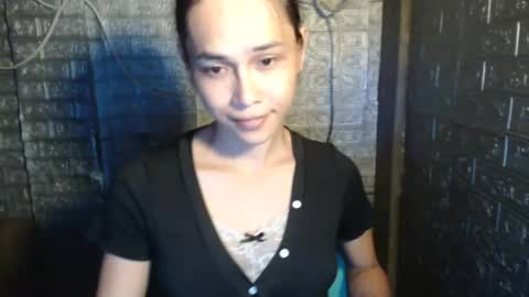 Snapshot of girlsweet_enise69xxx chatting on July 17, 6:46 pm Mynameisenise online show from July 17, 6:46 pm