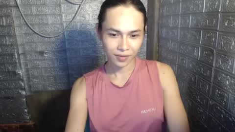 Snapshot of girlsweet_enise69xxx chatting on July 21, 3:42 am Mynameisenise online show from July 21, 3:42 am