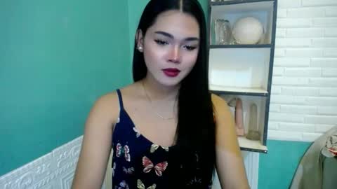 Snapshot of girlsweet_preciousxoxo chatting on February 1, 1:42 pm Precious online show from February 1, 1:42 pm