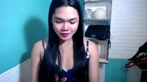 Snapshot of girlsweet_preciousxoxo chatting on February 3, 6:40 am Precious online show from February 3, 6:40 am