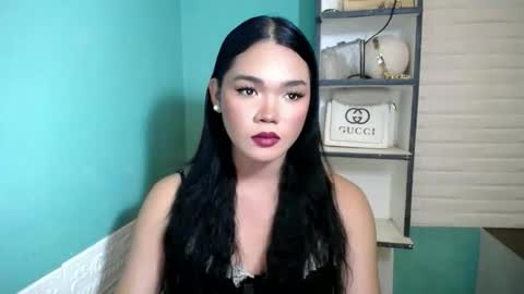 Snapshot of girlsweet_preciousxoxo chatting on February 19, 8:21 am Precious online show from February 19, 8:21 am