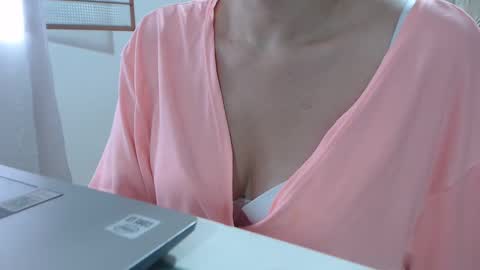 Victoria online show from November 10, 12:15 pm