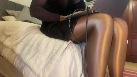 girlyfetish online show from January 18, 5:50 pm