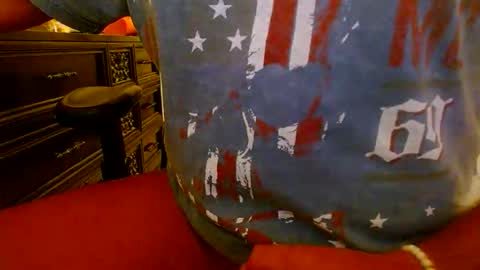 Snapshot of girthbulger2025 chatting on May 25, 4:29 am girthbulger2025 online show from May 25, 4:29 am