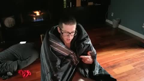 Snapshot of girthwayne chatting on December 25, 7:02 pm croyal09 online show from December 25, 7:02 pm