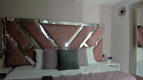     online show from October 29, 10:39 am