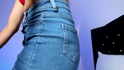 Snapshot of gisell_antonella chatting on June 3, 1:14 pm Gisell online show from June 3, 1:14 pm