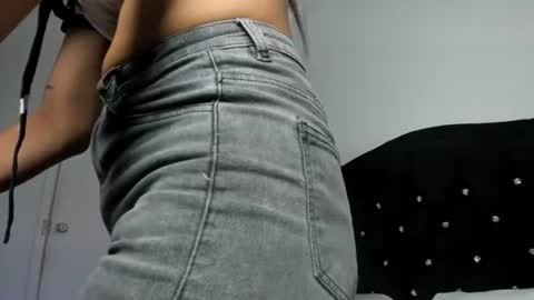 Snapshot of gisell_antonella chatting on June 11, 1:20 pm Gisell online show from June 11, 1:20 pm
